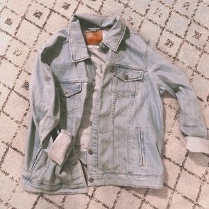 Classic Levi’s denim jacket
